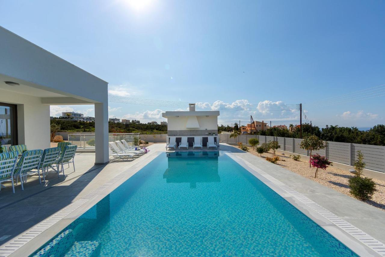 Villa Pleiades Pafos Exterior foto