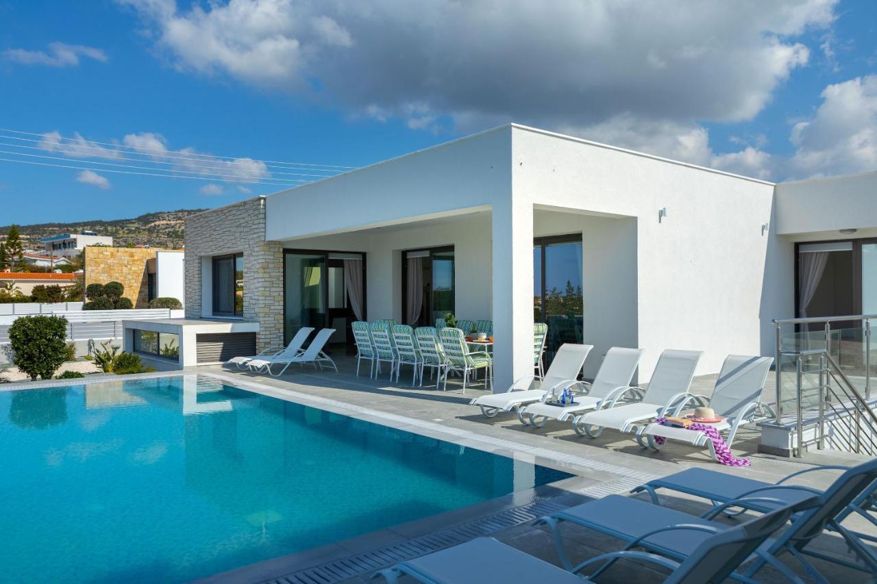 Villa Pleiades Pafos Exterior foto