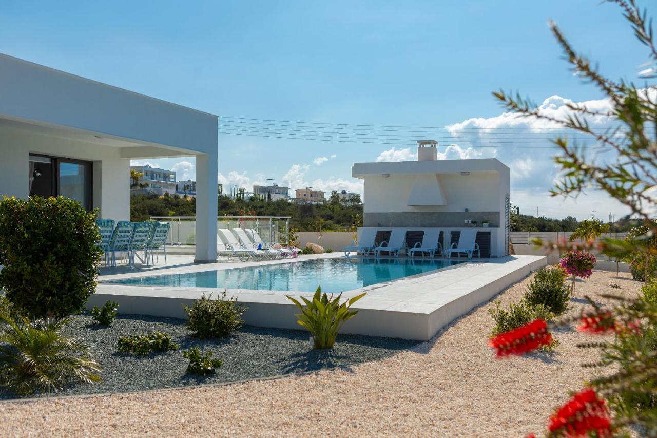 Villa Pleiades Pafos Exterior foto