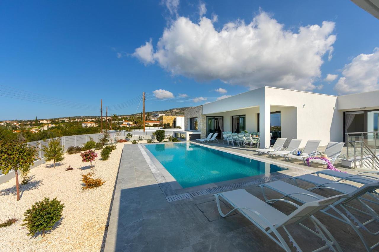 Villa Pleiades Pafos Exterior foto